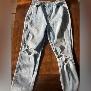 Arizona Highest Rise Curvy Mom Jeans (Size 9)